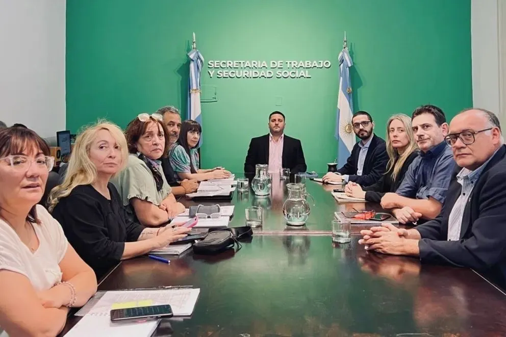 El Gobierno provincial presentó una oferta salarial a los gremios ...