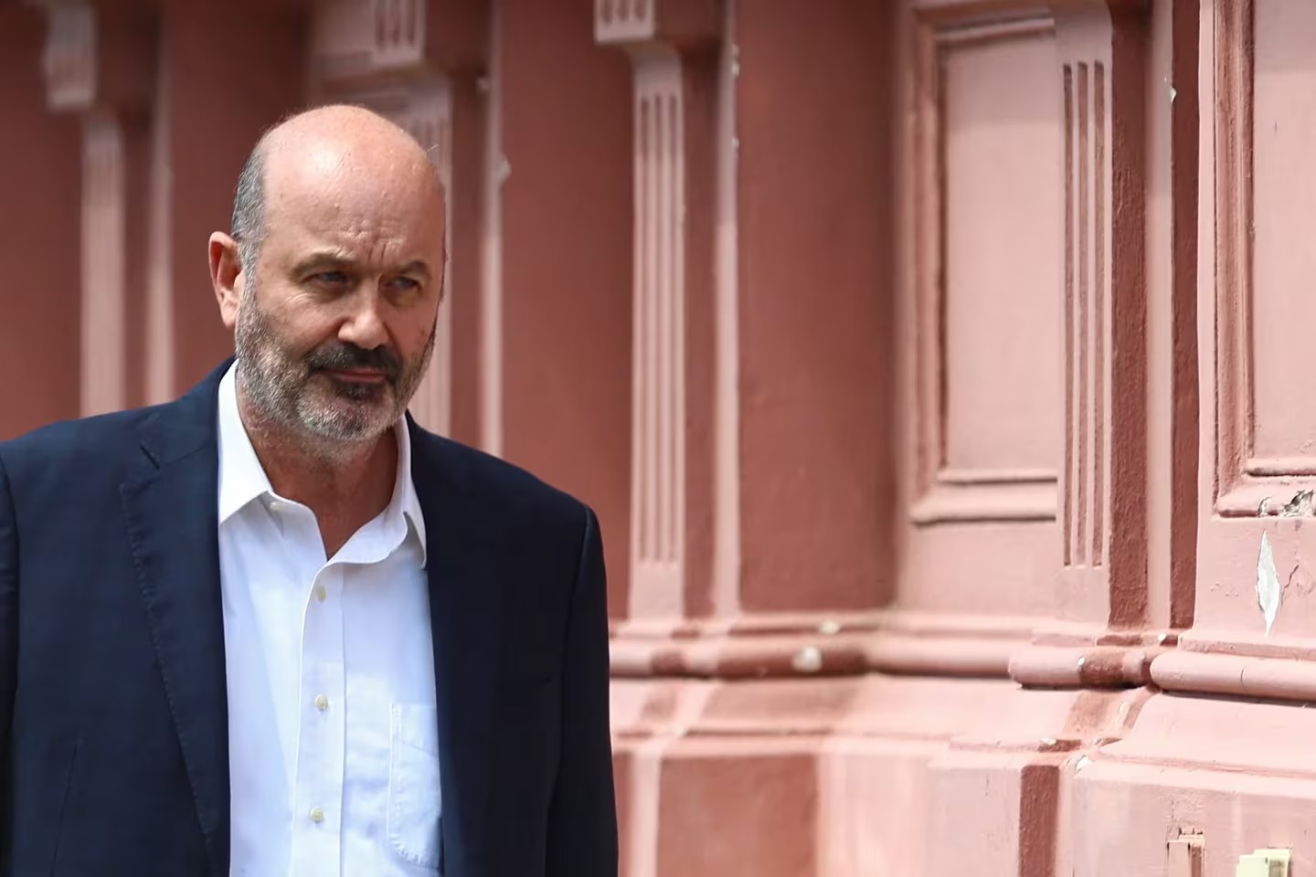 Nación analiza nuevos recortes en ministerios y crece la tensión con los gremios