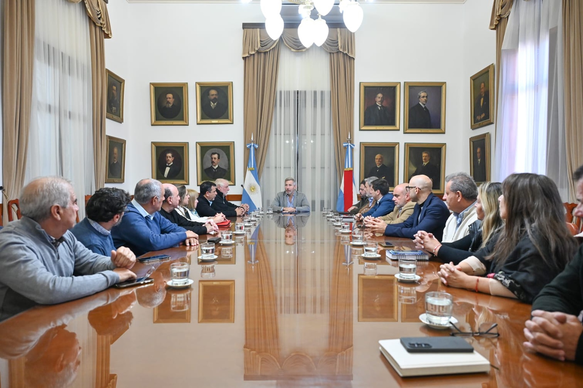 Frigerio envía a la Legislatura el proyecto de reforma de la Caja de Jubilaciones
