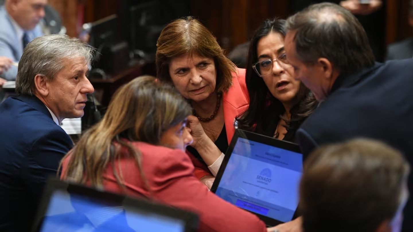 En medio del intento de interpelación a Adorni, el Senado levantó la sesión prevista para mañana