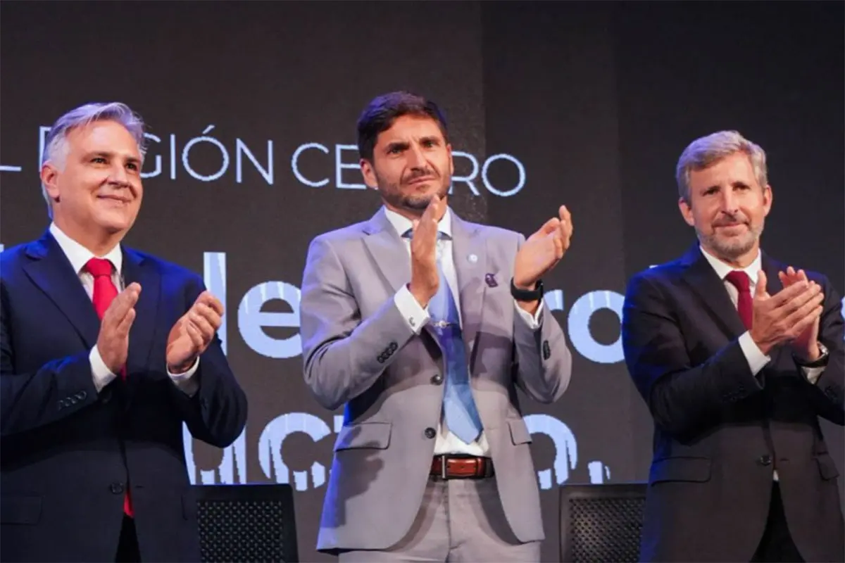 Frigerio asume la presidencia de la Región Centro en Córdoba